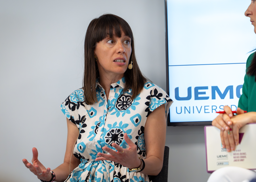 Vino Sin Alcohol en la Universidad Europea Miguel de Cervantes - UEMC - María Sevillano, directora técnica de Bodega Win Sin Alcohol